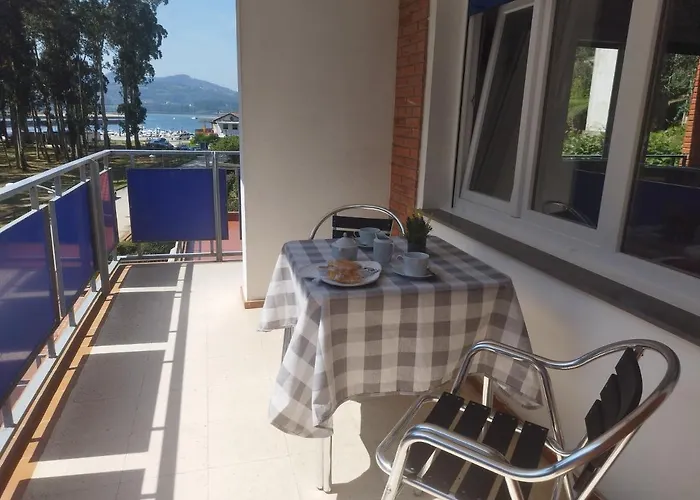 Pie De Playa, El Puntal-villaviciosa Villaviciosa (Asturias)